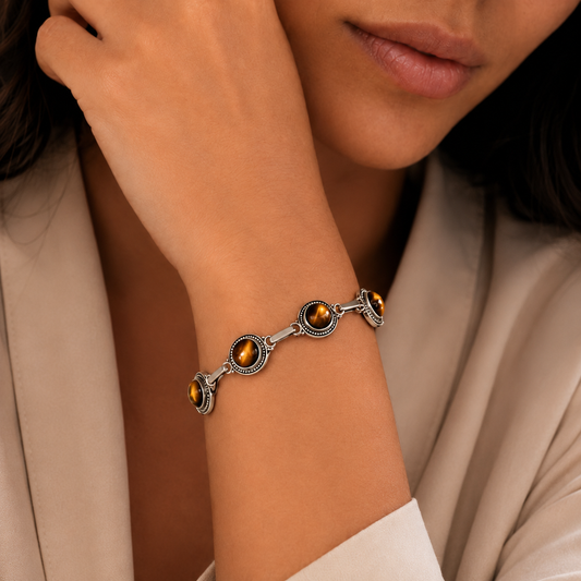 Pulsera Almaga de Ojo de Tigre Bañada en Plata – Regalo para Mujer