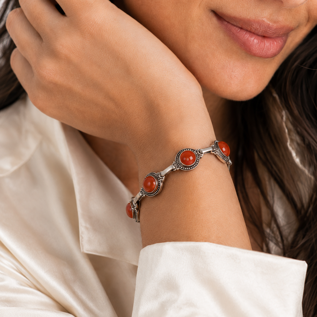 Pulsera Almaga de Ágata Cornalina Bañada en Plata – Regalo para Mujer
